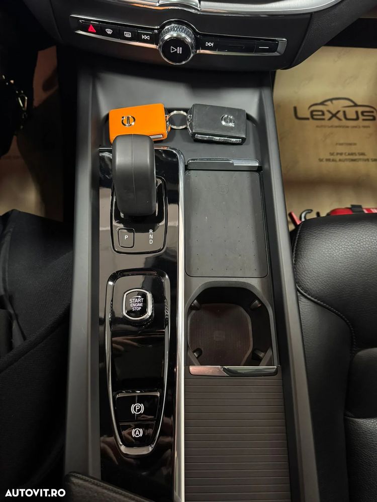 Volvo XC 60 T6 AWD Recharge Geartronic Inscription Expression - 31