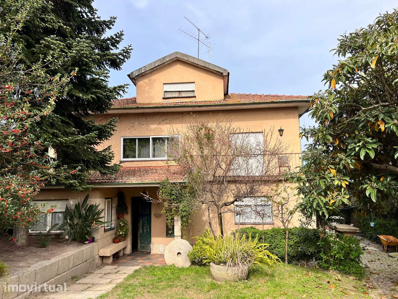 Lote urbano de 1440 metros quadrados situado no coração de Vila Real. - Grande imagem: 3/11