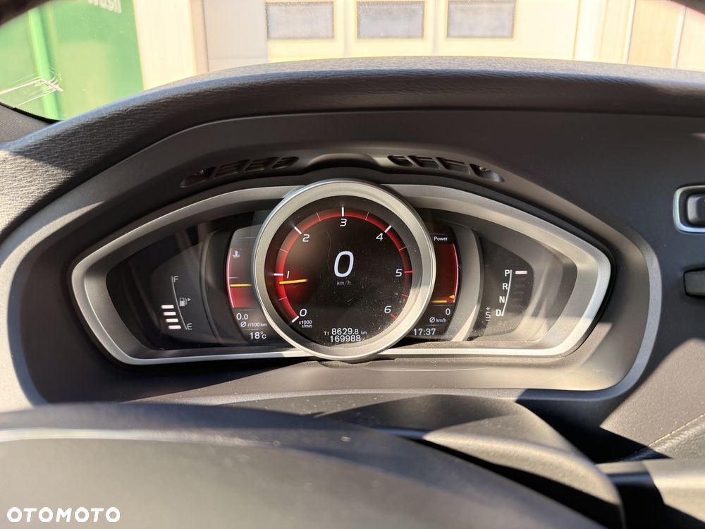 Volvo V40 D4 Drive-E R-Design Momentum - 15