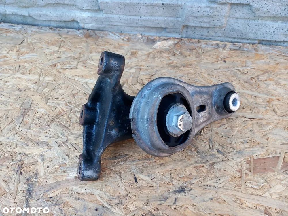 poduszka łapa silnika wspornik renault trafic iii lift talento nv300 2020r 2.0 dci 112388746r - 2