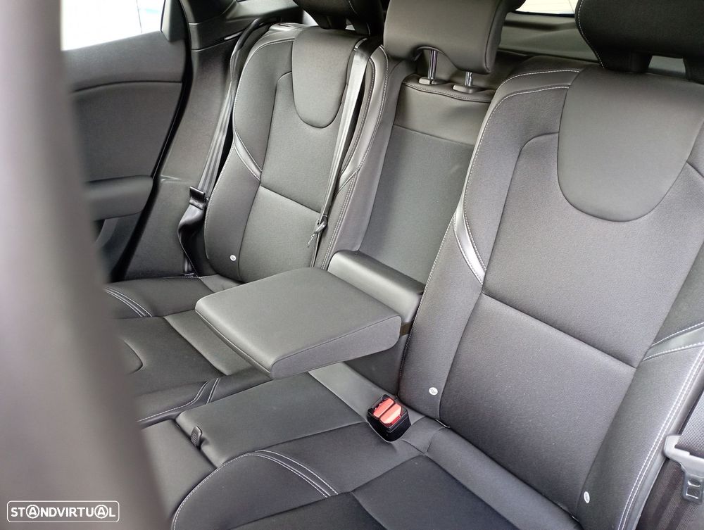 Volvo V40 1.5 T3 Sport Edition Plus Geartronic - 7