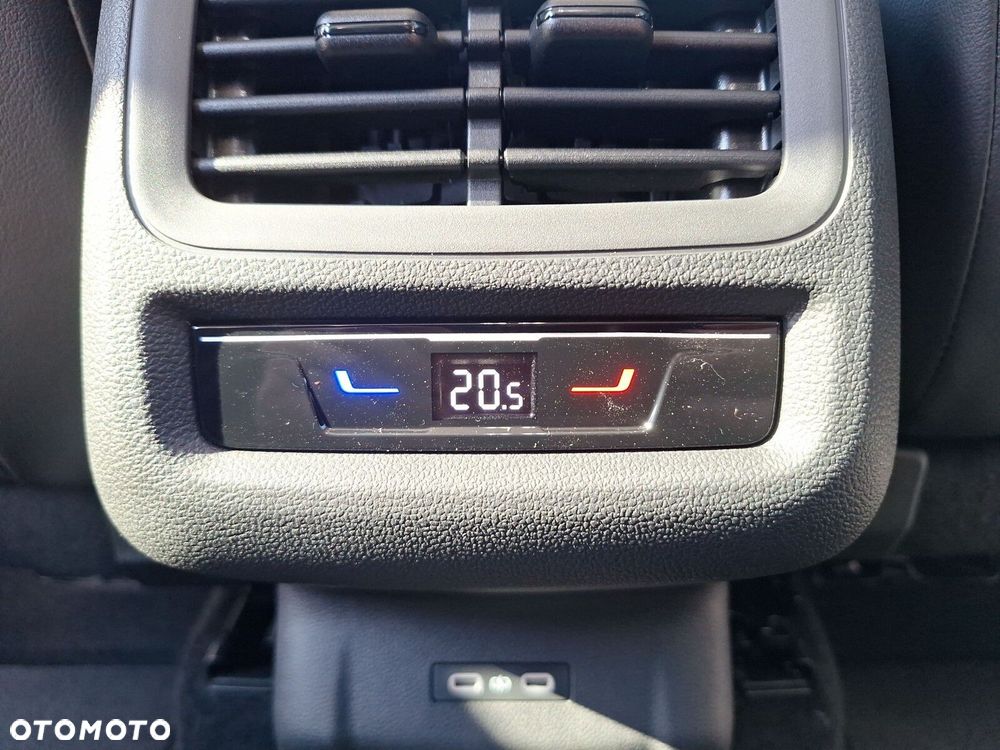 Volkswagen T-Roc 1.5 TSI Style DSG - 34