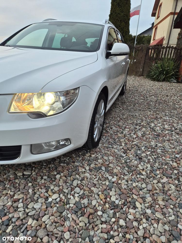 Skoda Superb 2.0 TDI Elegance DSG - 10