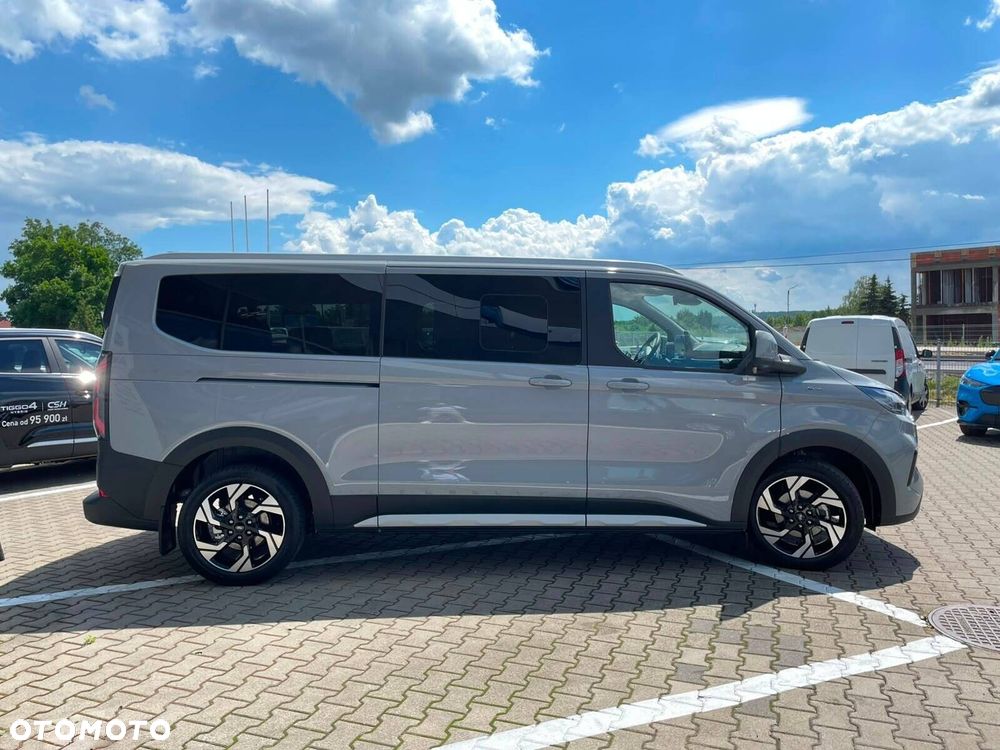 Ford Tourneo Custom - 6