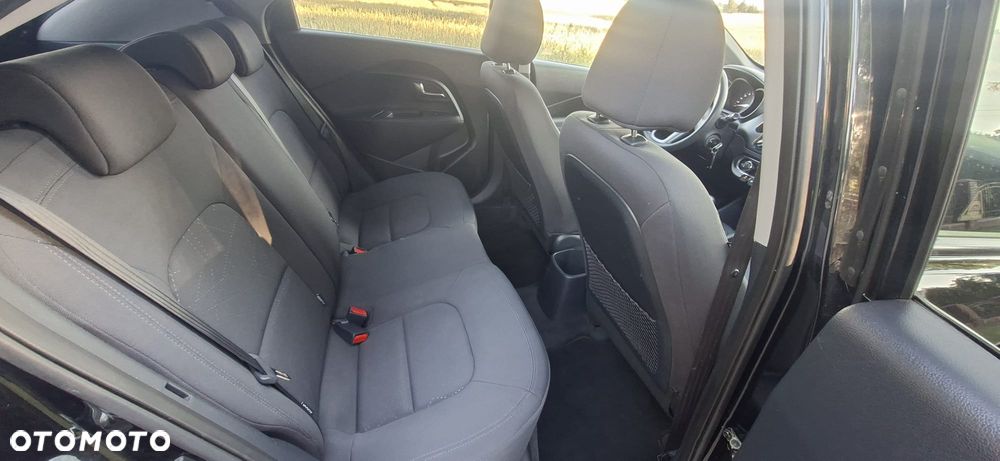 Kia Rio 1.2 Attract - 22