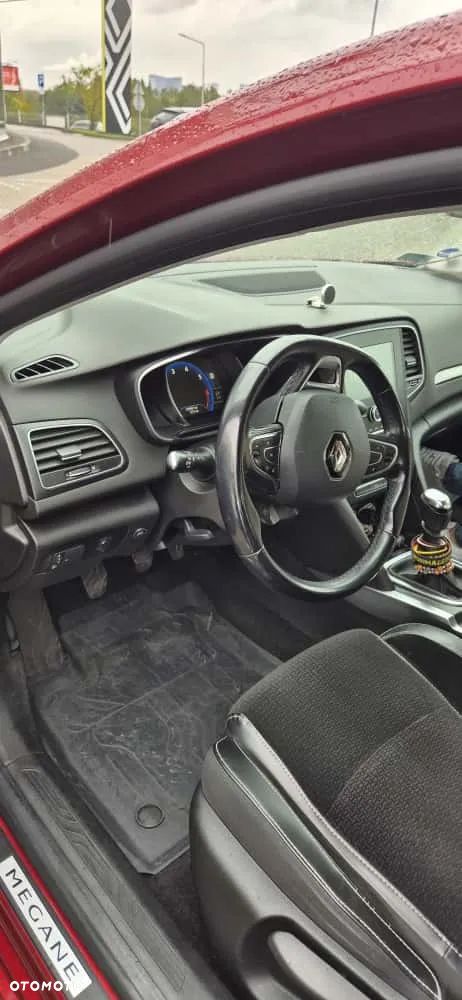 Renault Megane 1.6 SCe Intens - 11