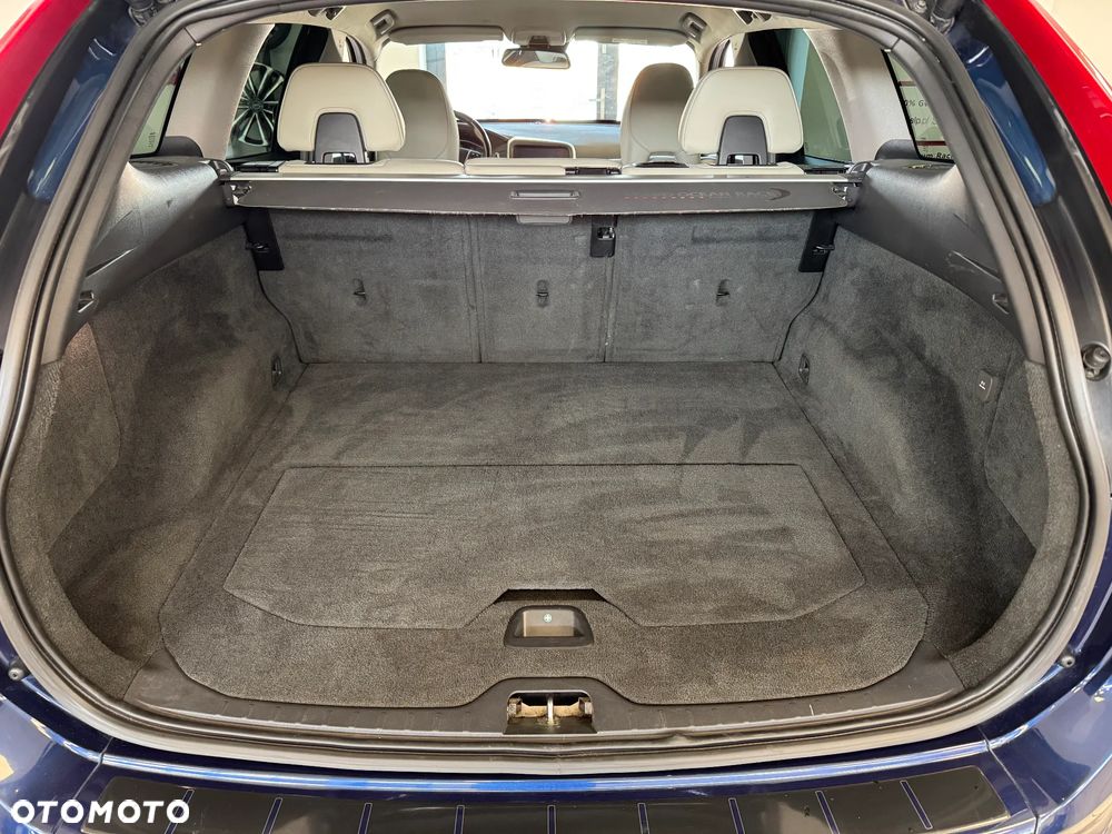 Volvo XC 60 D4 Drive-E Ocean Race - 25