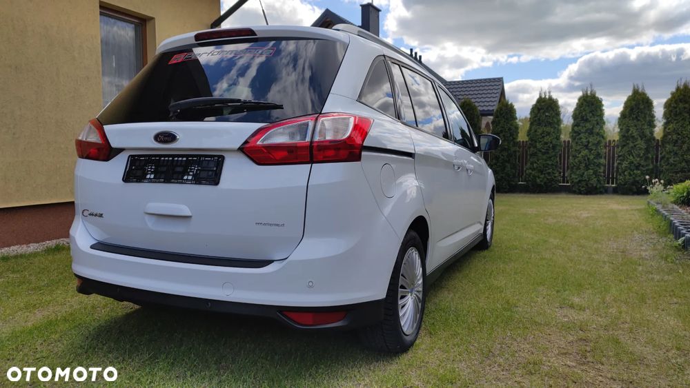 Ford Grand C-MAX - 13