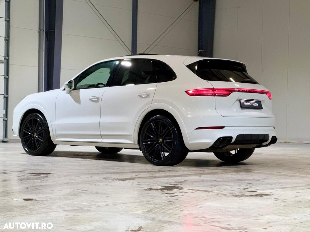 Porsche Cayenne Standard - 8