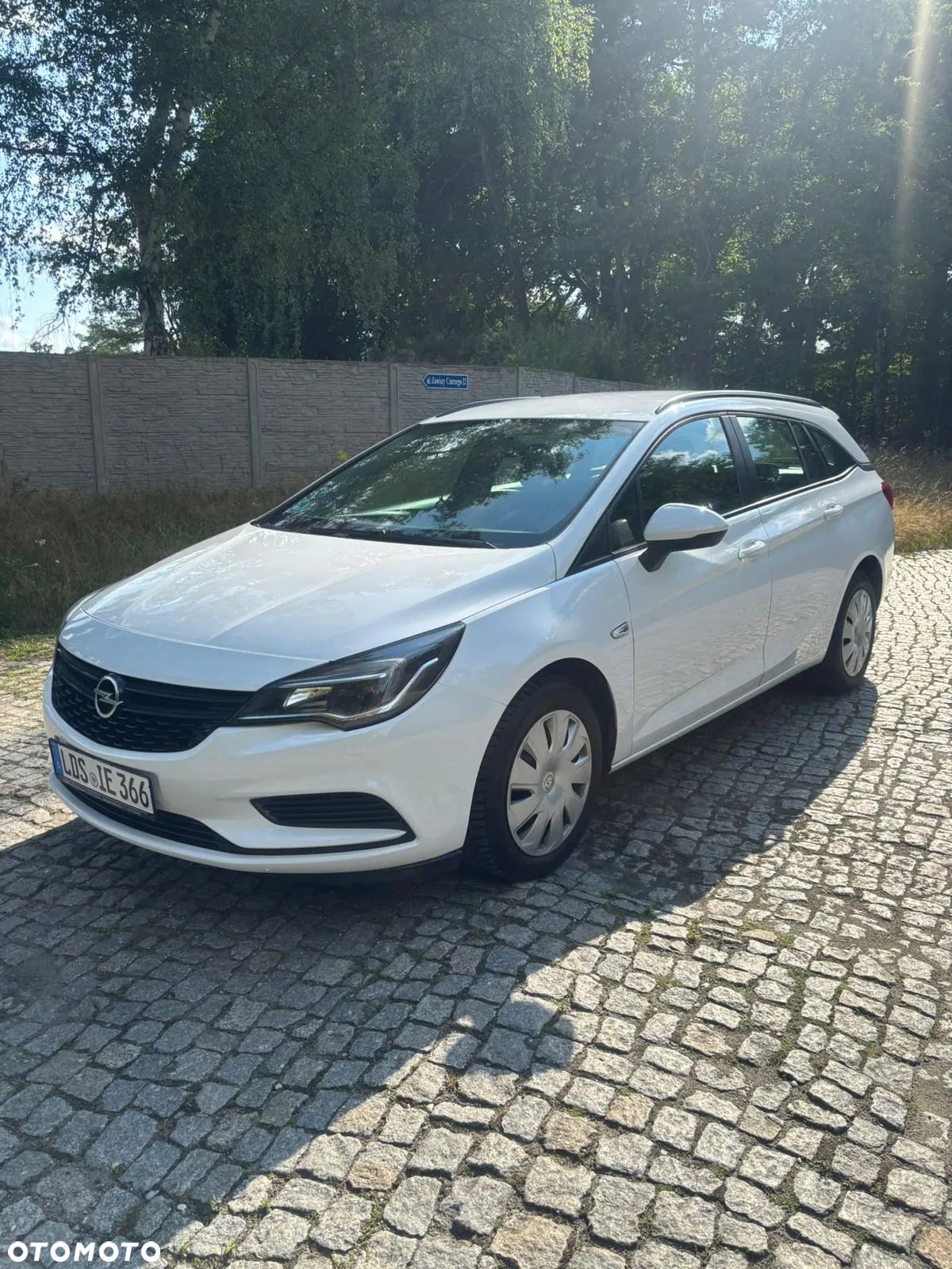 Opel Astra 1.6 CDTI Active - 1