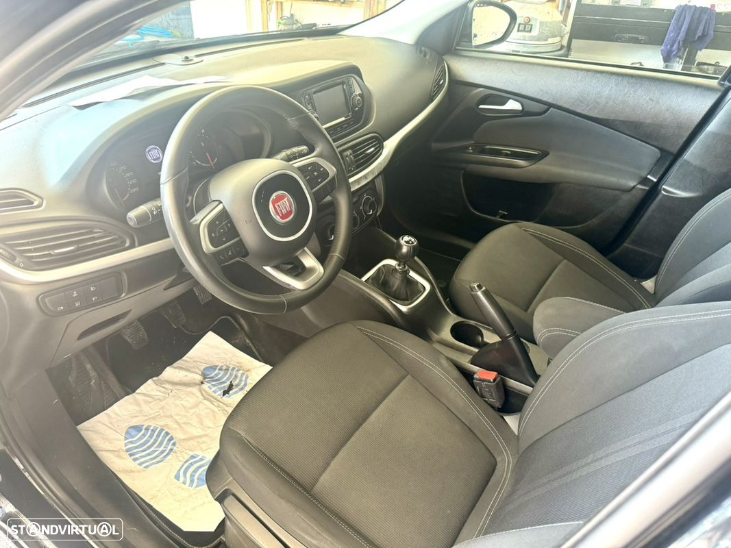 Fiat Tipo Station Wagon 1.6 M-Jet Lounge J17 - 42