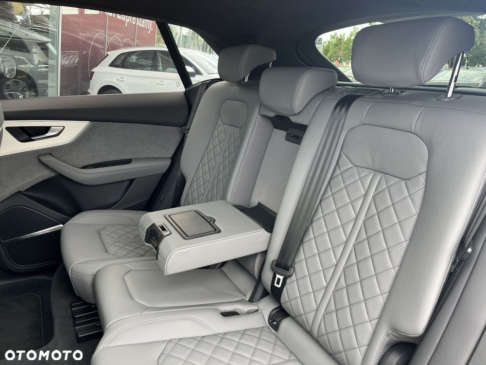Audi Q8 - 17
