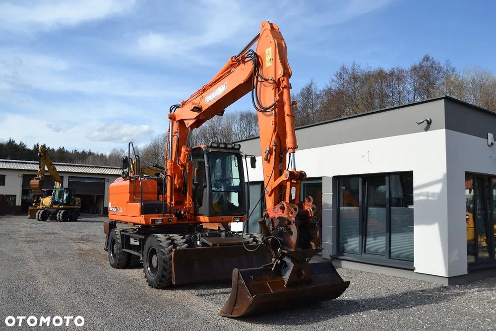 Doosan DX 140 W - 15