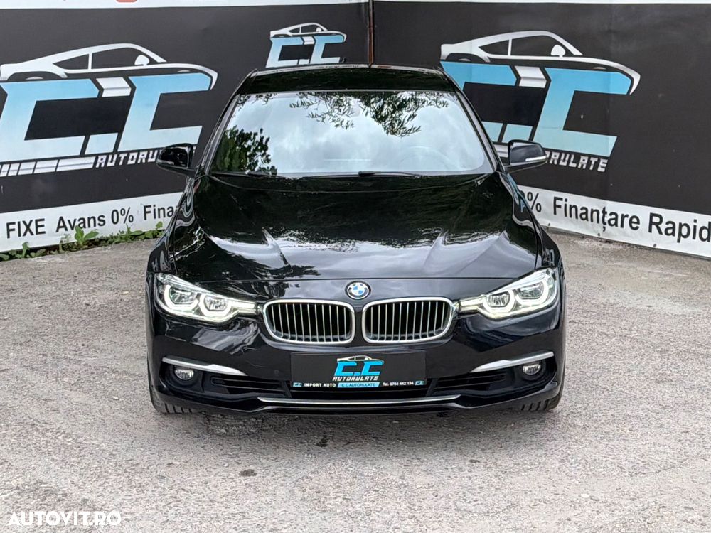 BMW Seria 3 320i Aut. Luxury Line - 34