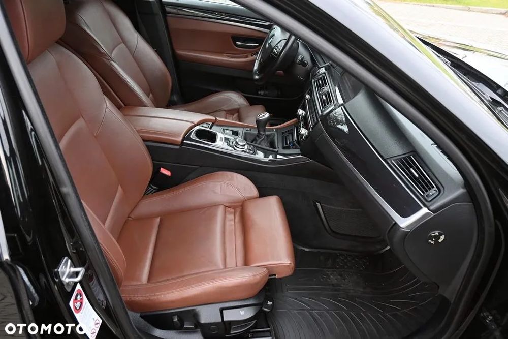 BMW Seria 5 520d Modern Line - 28