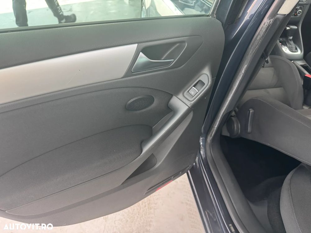 Volkswagen Golf 1.4 TSI DSG Individual - 19