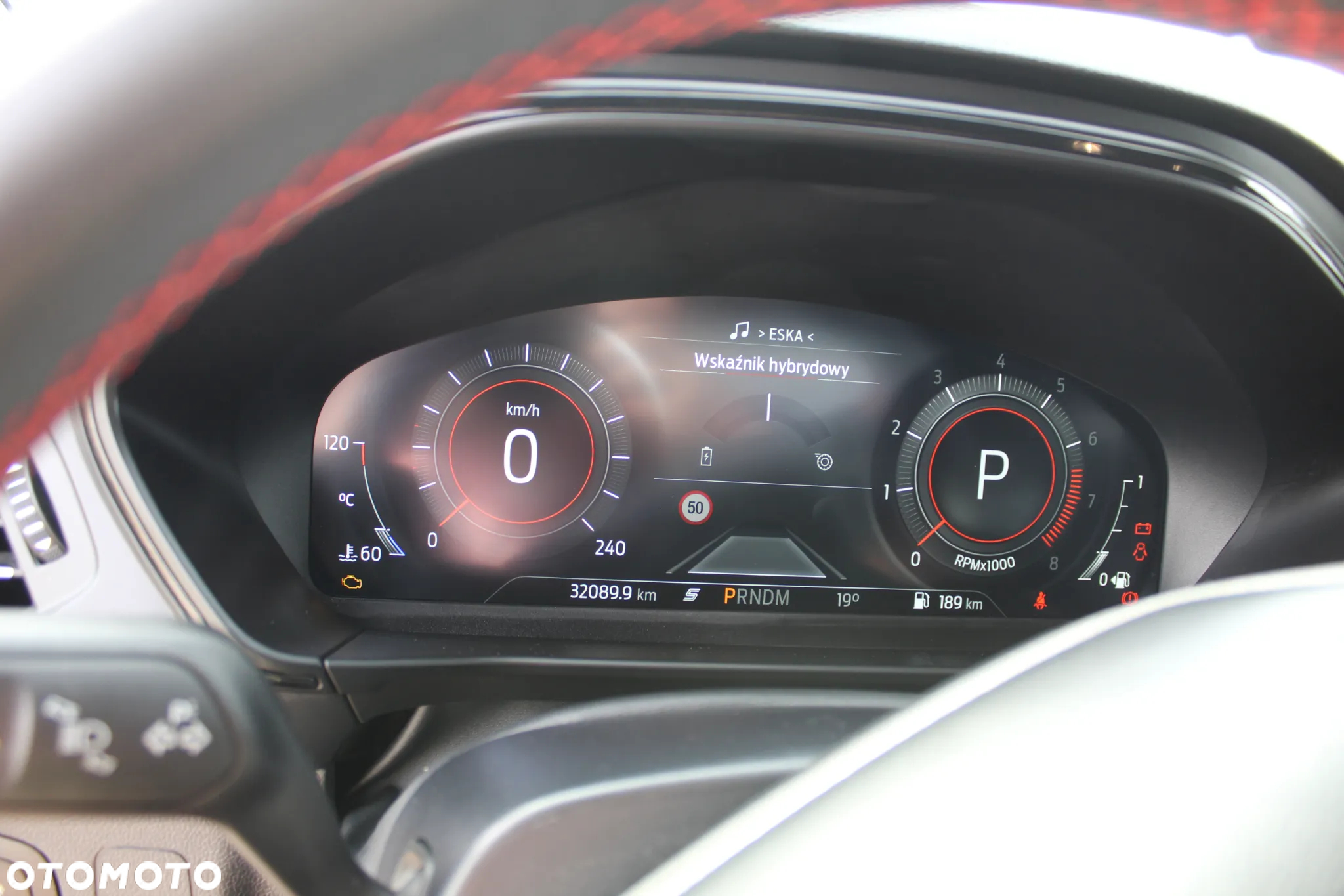 Ford Focus 1.0 EcoBoost Hybrid ST-LINE X - 24