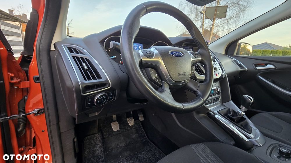 Ford Focus 1.6 EcoBoost Titanium - 13