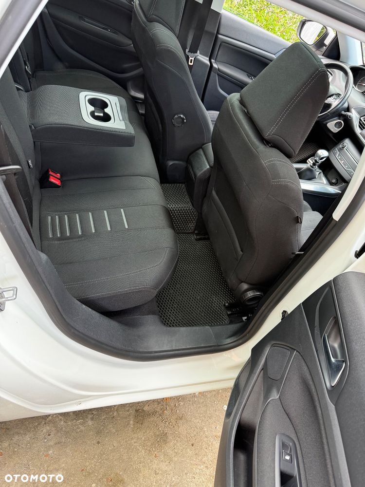 Peugeot 308 1.2 PureTech Allure S&S - 4
