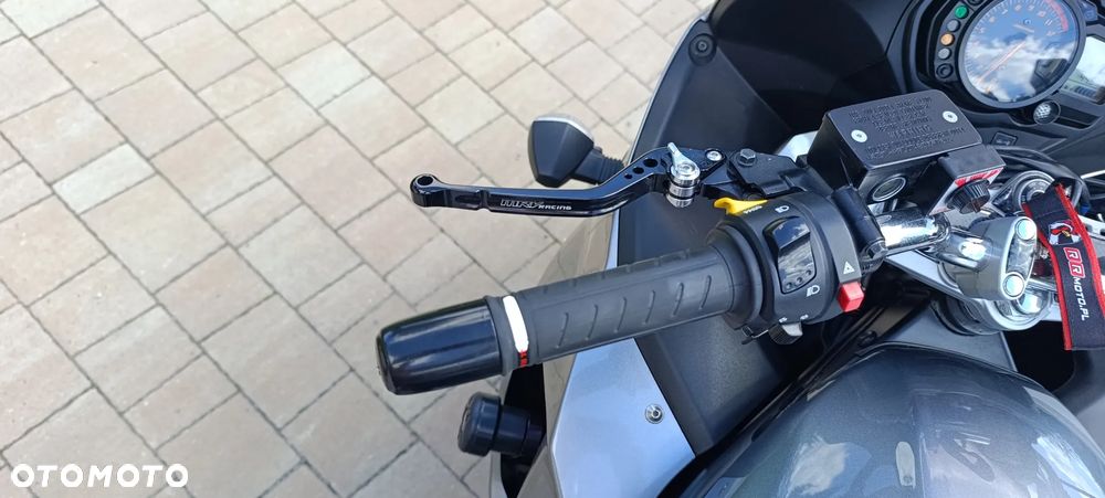 Suzuki GSX - 13