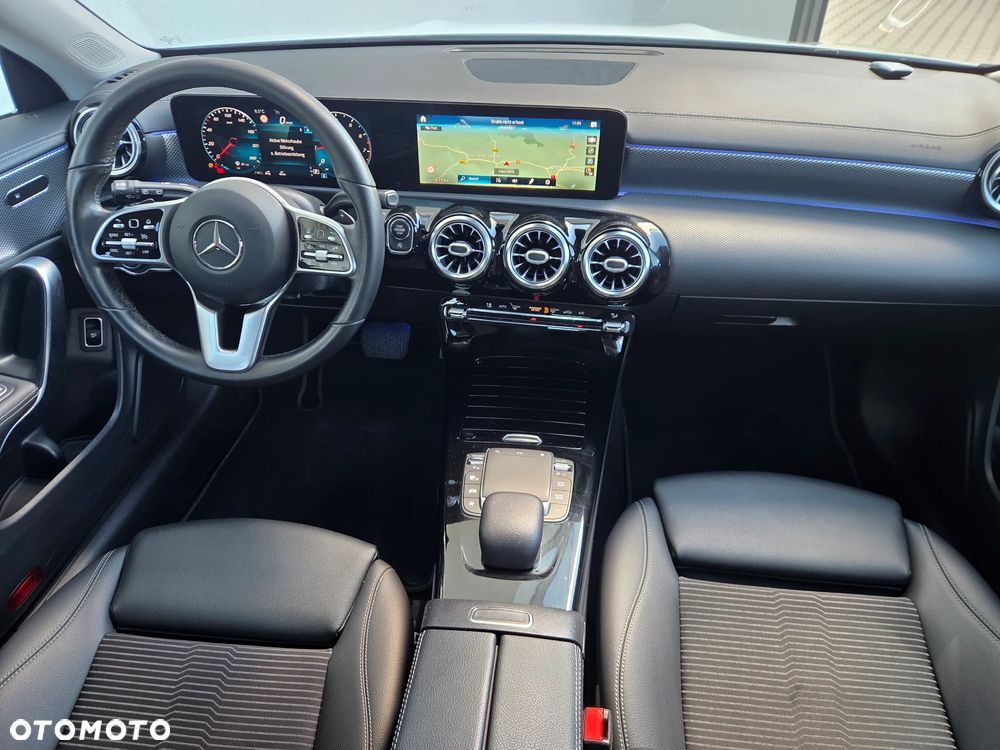 Mercedes-Benz CLA - 9