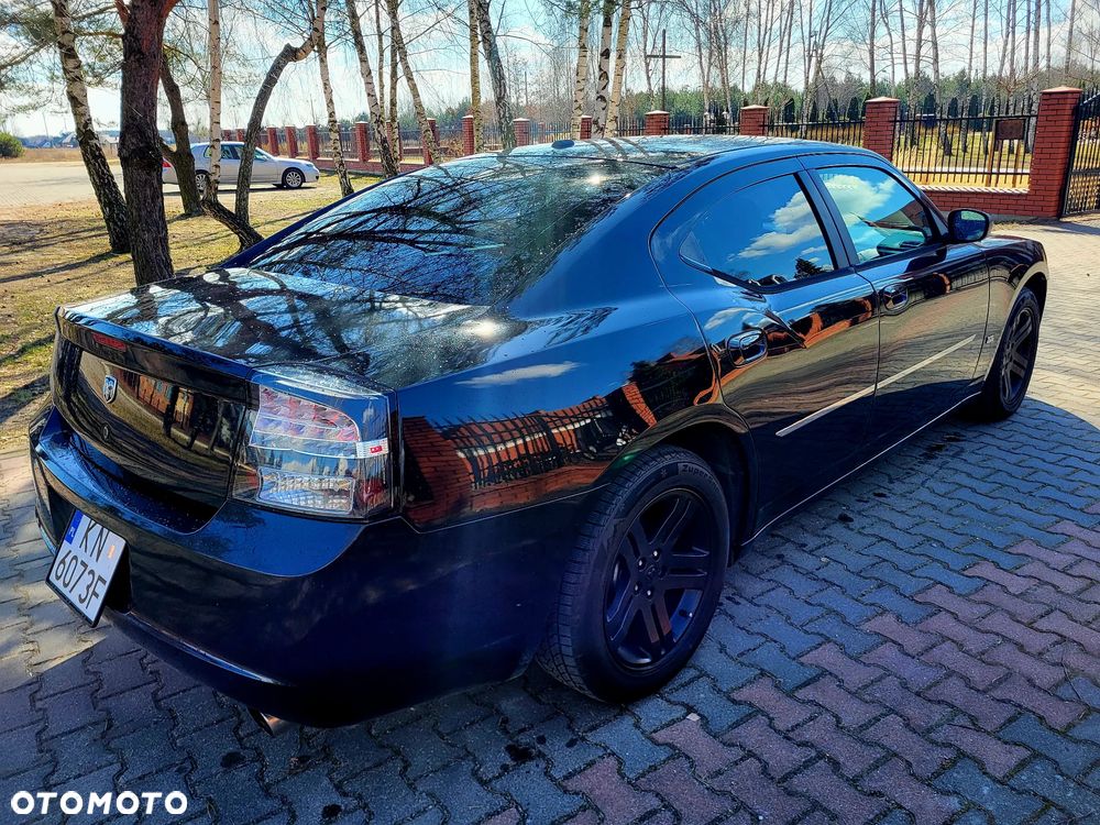 Dodge Charger 3.5 V6 Base - 4