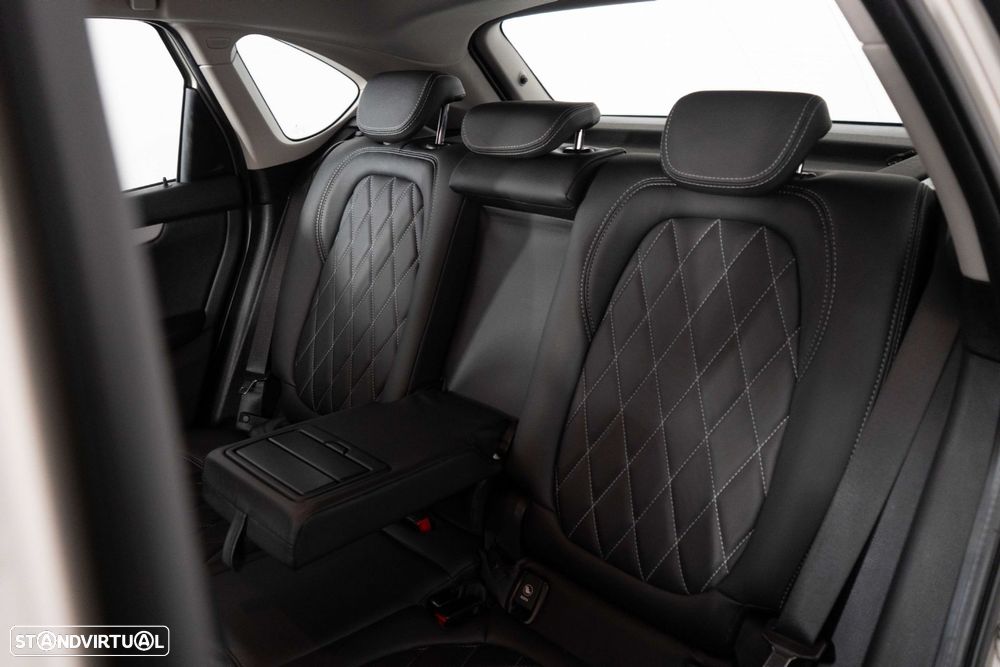 BMW 225xe Active Tourer Line Luxury - 11