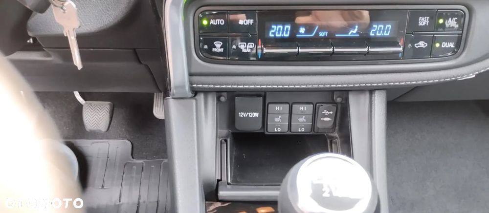 Toyota Corolla 1.6 Prestige - 12