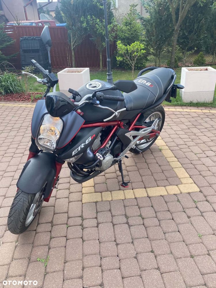 Kawasaki ER - 4