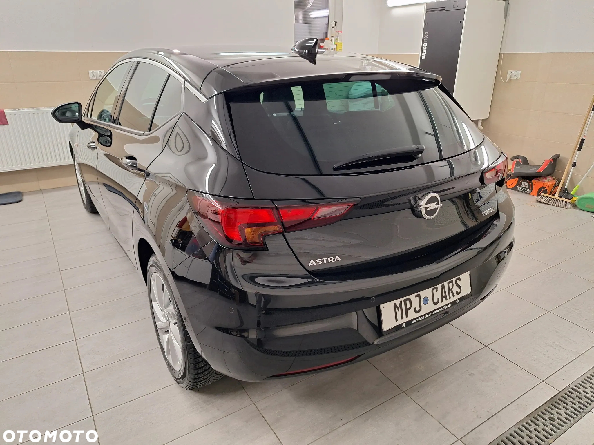 Opel Astra 1.4 Turbo Business - 10