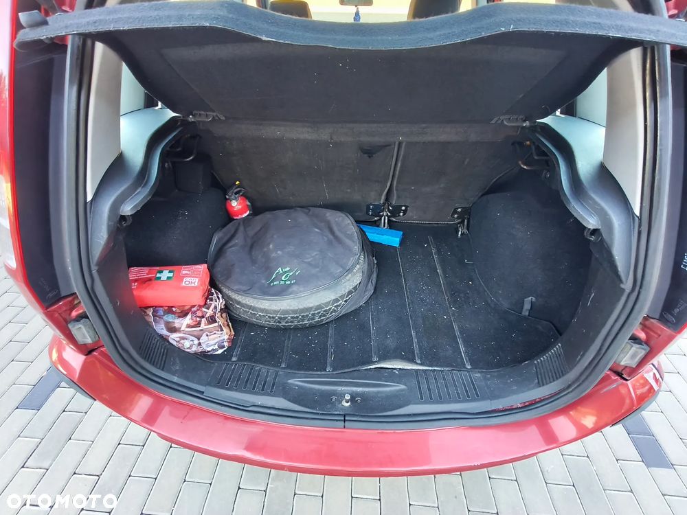 Ford Fusion 1.4 Ambiente - 14