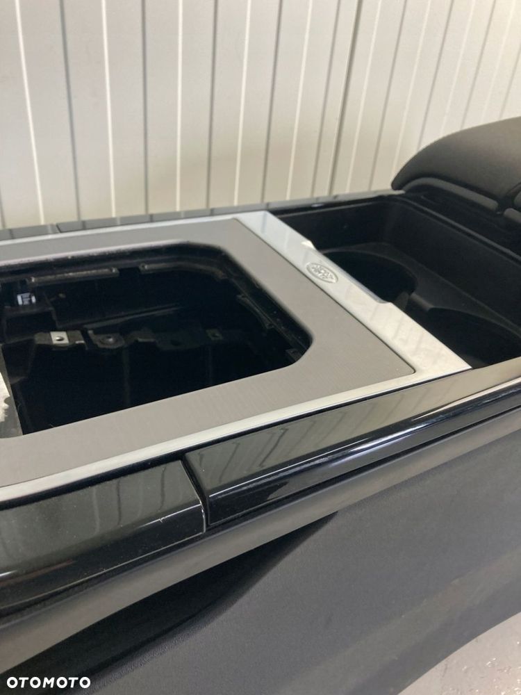 RANGE ROVER EVOQUE II L551 TUNEL PANEL DEKOR - 12