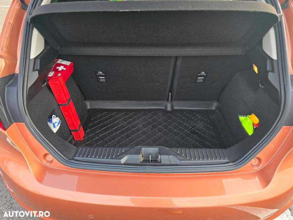 Ford Fiesta - 10