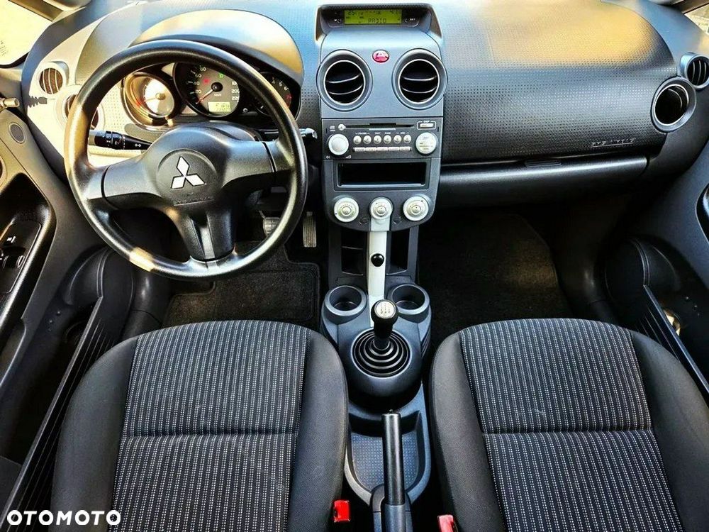 Mitsubishi Colt 1.1 - 11
