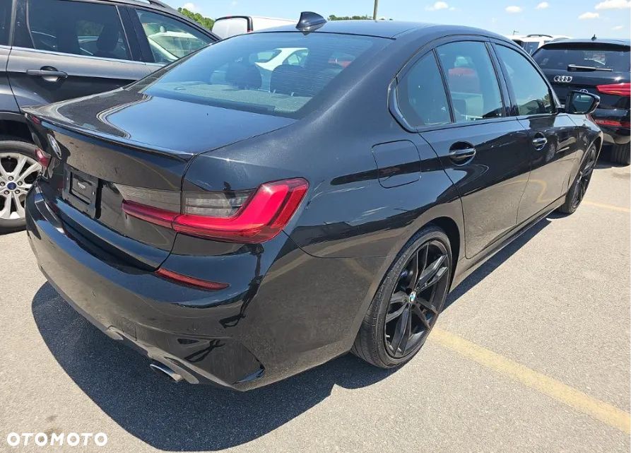 BMW Seria 3 330i xDrive M Sport - 4