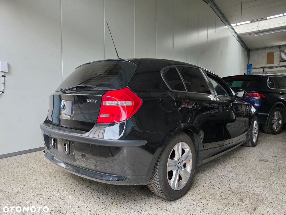 BMW Seria 1 116i - 4