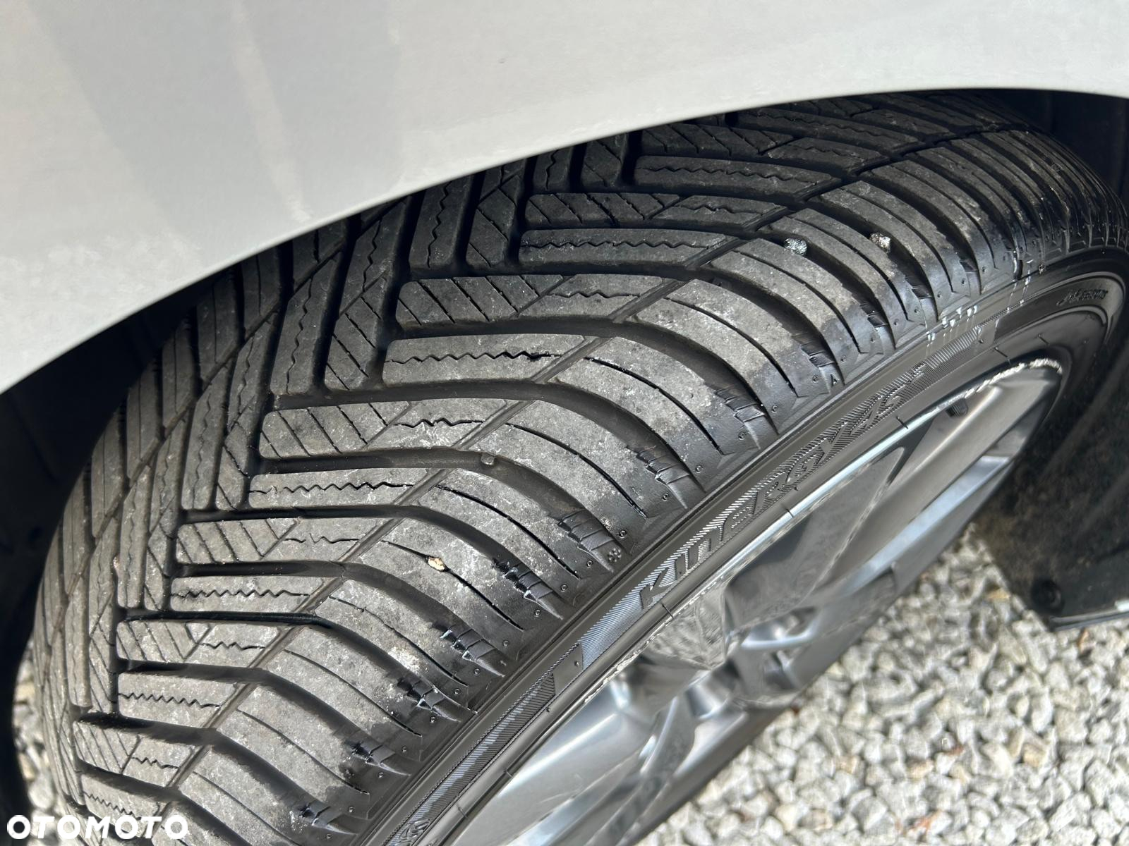 Mazda 3 e-SKYACTIV-G 2.0 M HYBRID 150 HOMURA - 6
