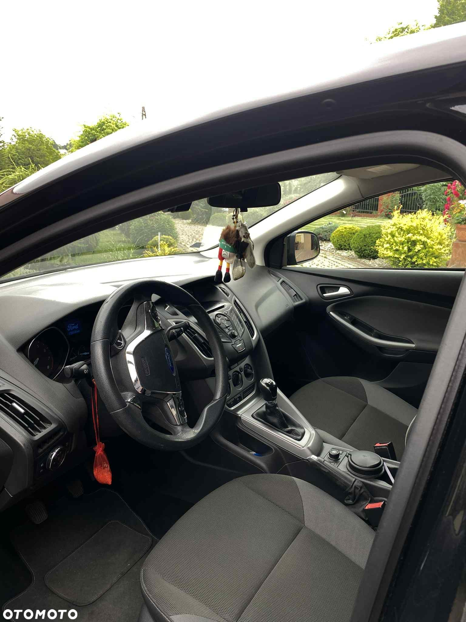 Ford Focus 1.6 Ambiente - 13