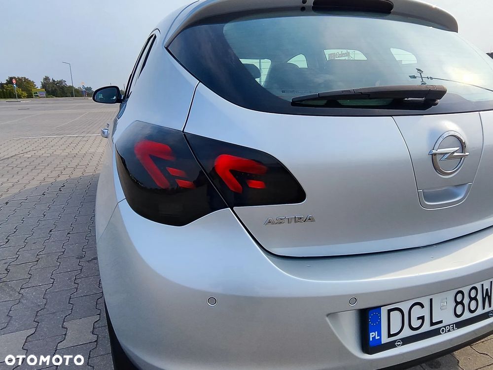 Opel Astra 1.6 Cosmo - 22