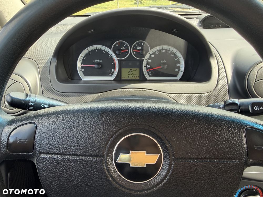 Chevrolet Aveo - 14
