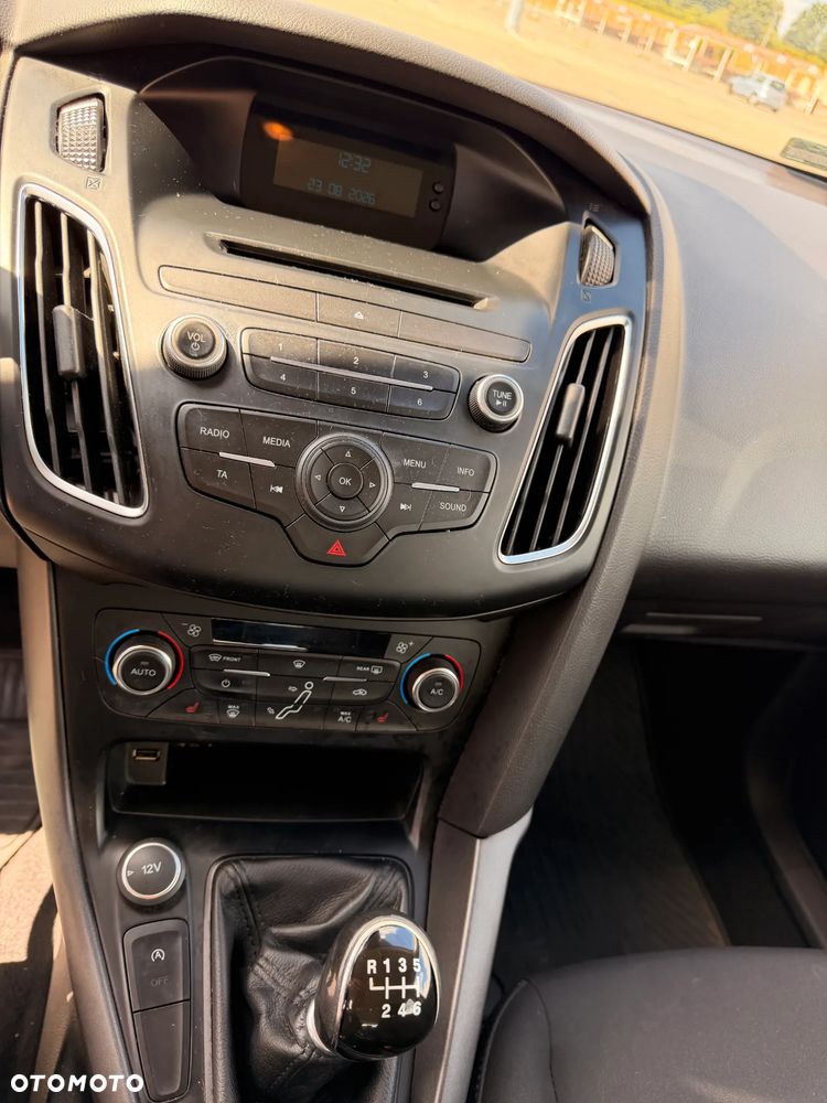 Ford Focus 1.0 EcoBoost Trend - 11