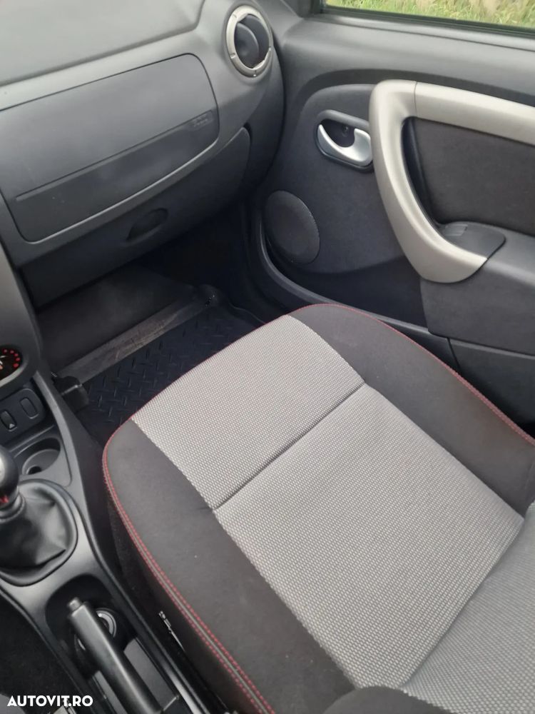 Dacia Duster 1.5 dCi 4x4 Prestige - 10