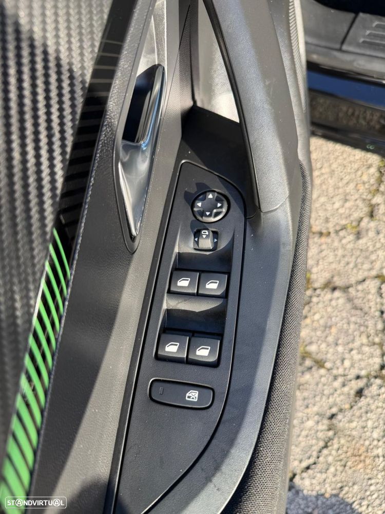 Peugeot 2008 1.5 BlueHDi Active Pack EAT8 - 17