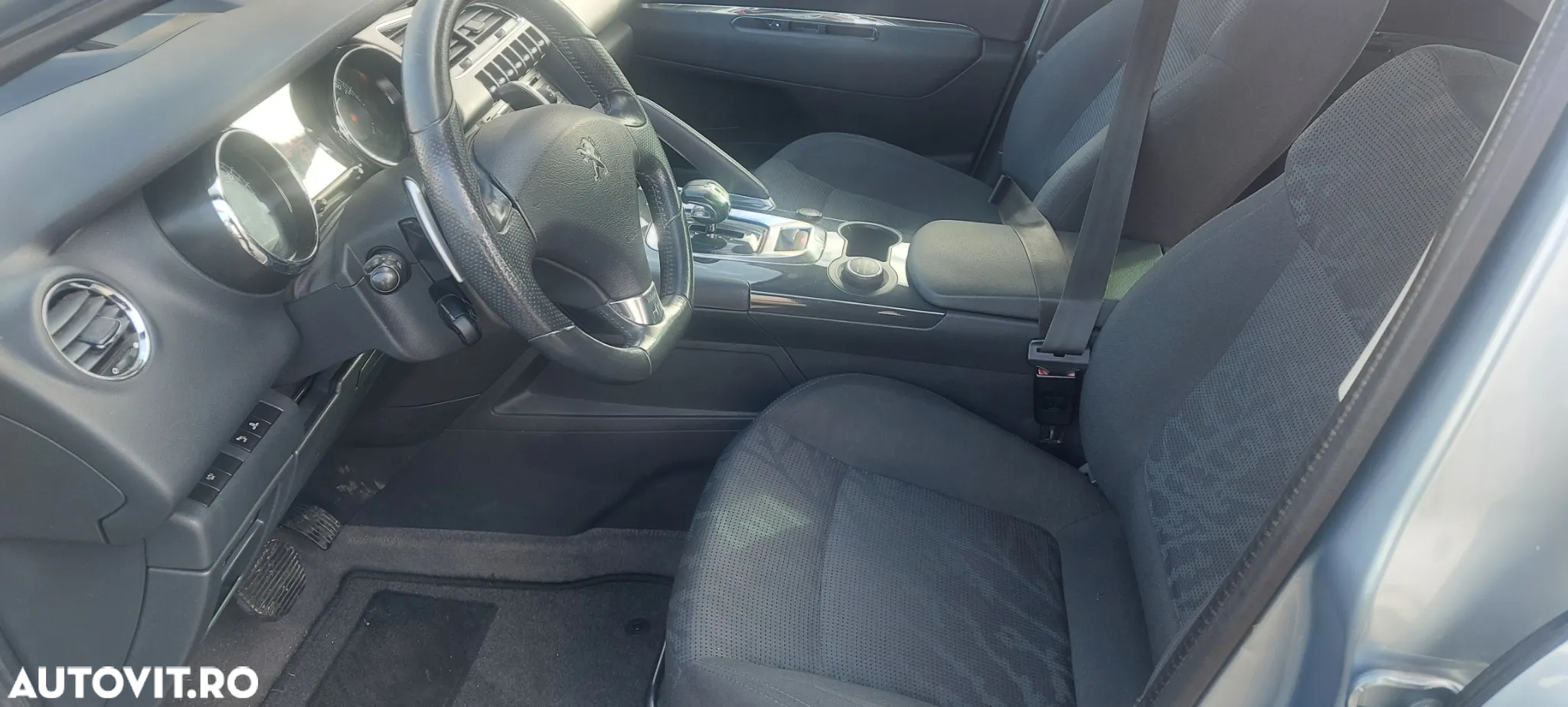 Peugeot 3008 2.0 HDI Premium Pack - 9