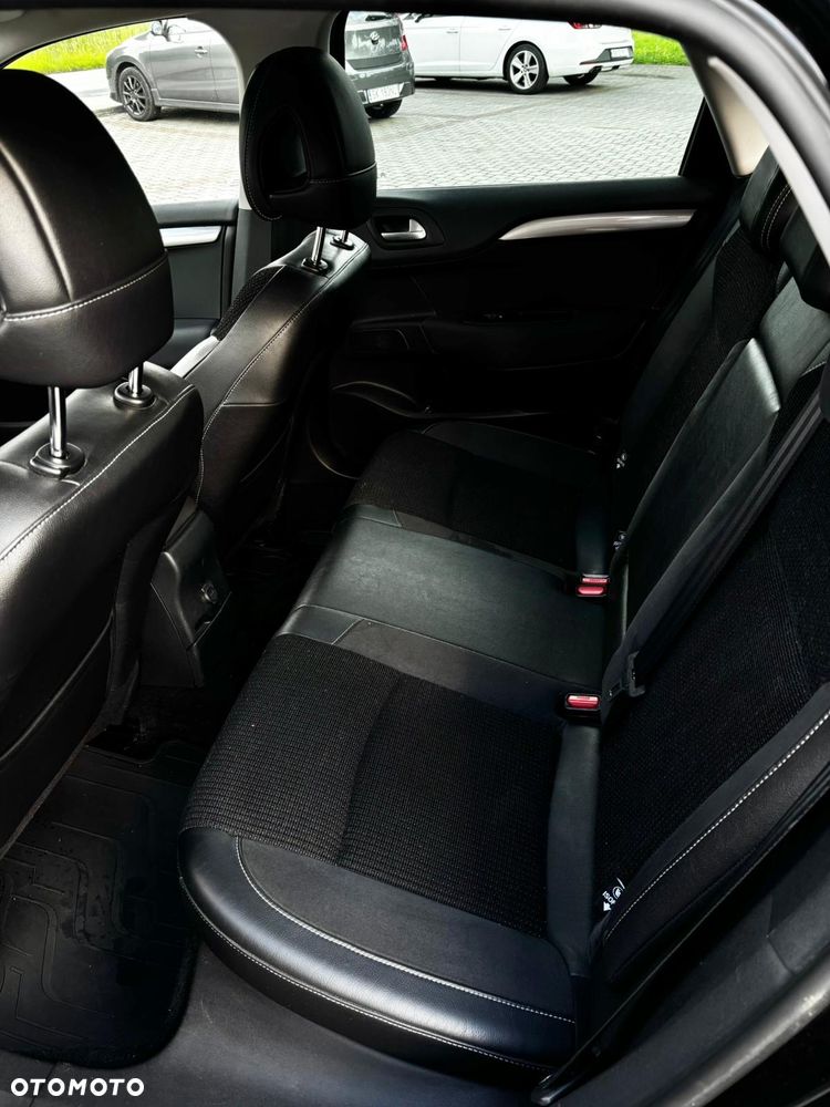 Citroën C4 1.6 VTi Exclusive - 8