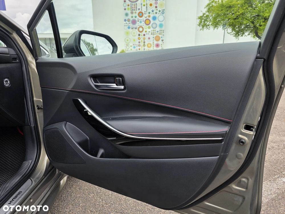 Toyota Corolla 2.0 Hybrid Executive - 18