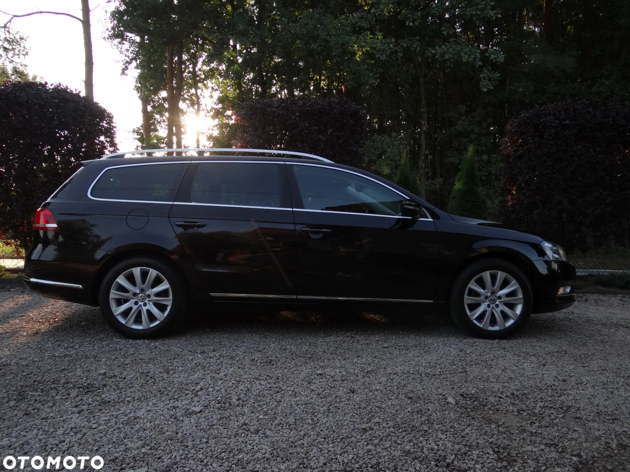 Volkswagen Passat Variant 2.0 TDI BlueMotion Technology Exclusive - 15