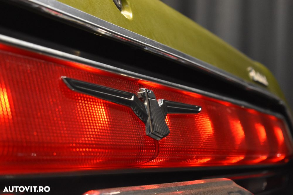 Ford Thunderbird - 21