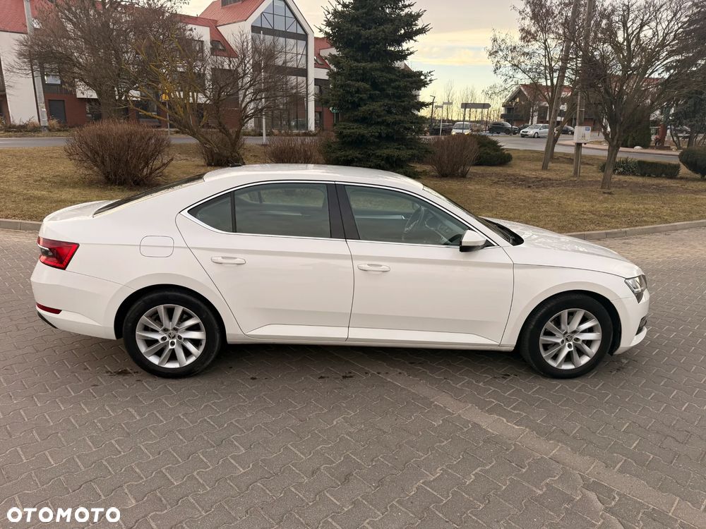 Skoda Superb 1.5 TSI Ambition DSG - 19