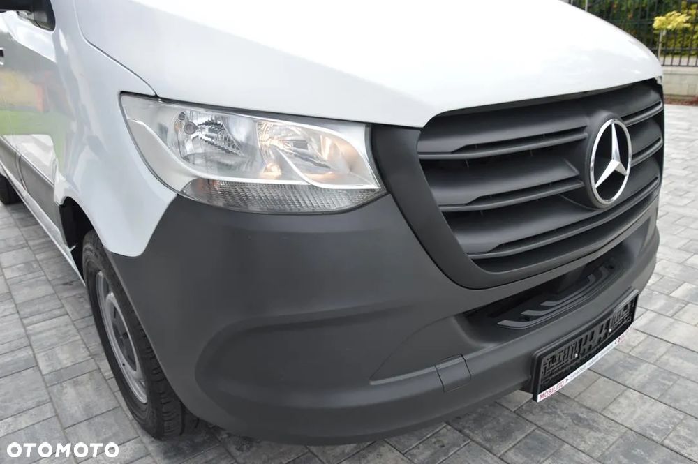 Mercedes-Benz Sprinter - 35